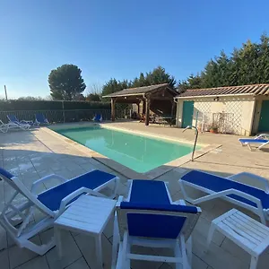 Lou Gardian Hébergement de vacances Aureille